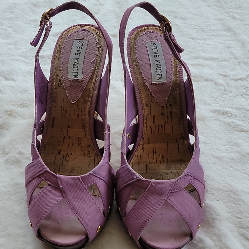 Steve Madden "Crazzy" Wedge - size 8